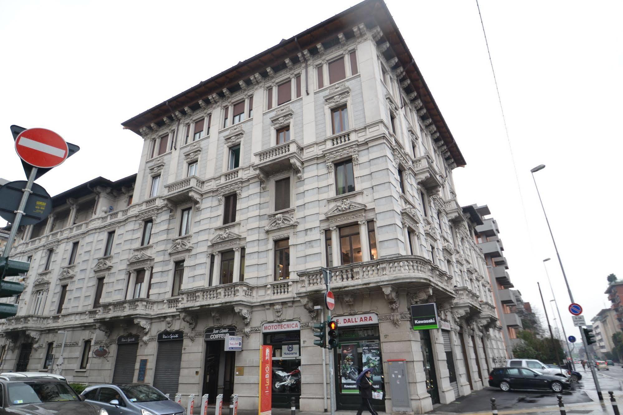 Bergamo Romantica Hotel Bagian luar foto